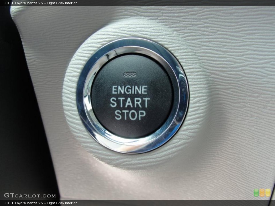 Light Gray Interior Controls for the 2011 Toyota Venza V6 #48048395