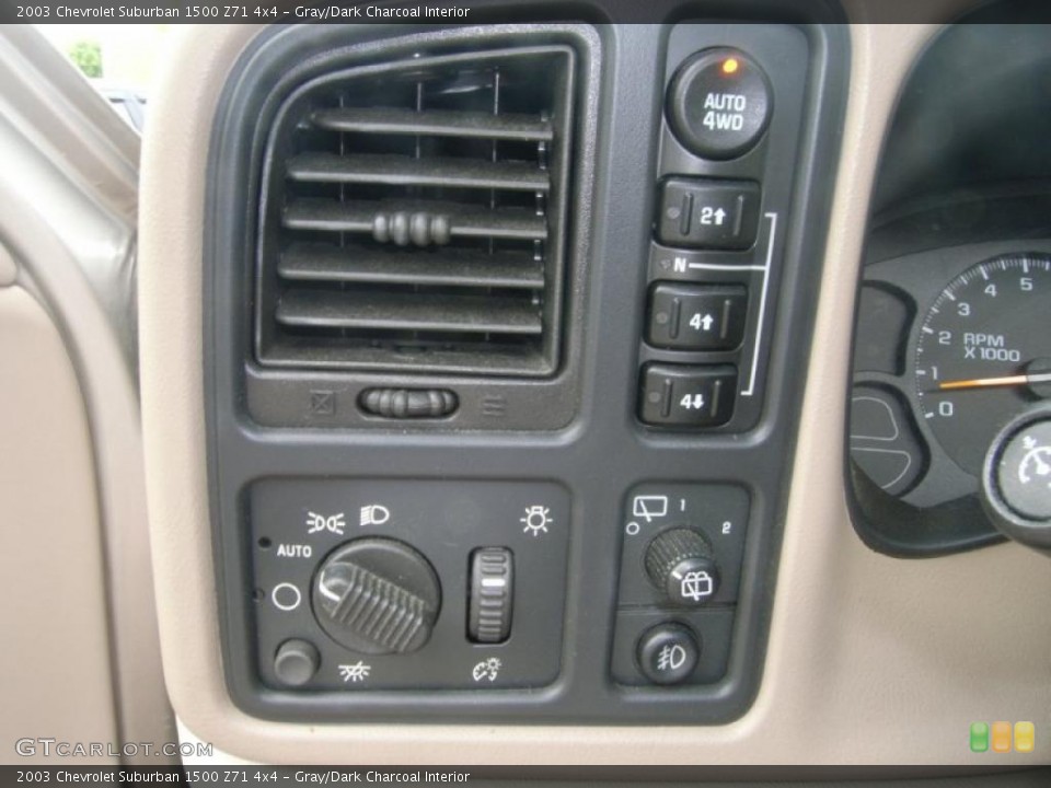 Gray/Dark Charcoal Interior Controls for the 2003 Chevrolet Suburban 1500 Z71 4x4 #48049868