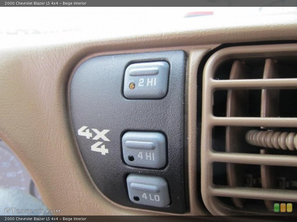 Beige Interior Controls for the 2000 Chevrolet Blazer LS 4x4 #48055385