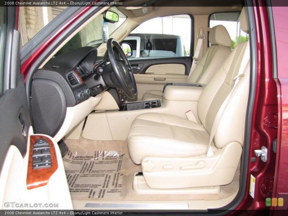 Ebony/Light Cashmere Interior Photo for the 2008 Chevrolet Avalanche LTZ 4x4 #48055907