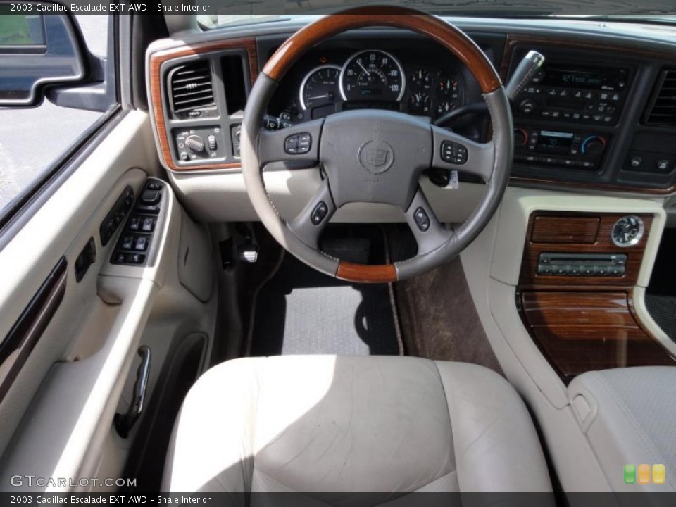 Shale Interior Dashboard for the 2003 Cadillac Escalade EXT AWD #48055910