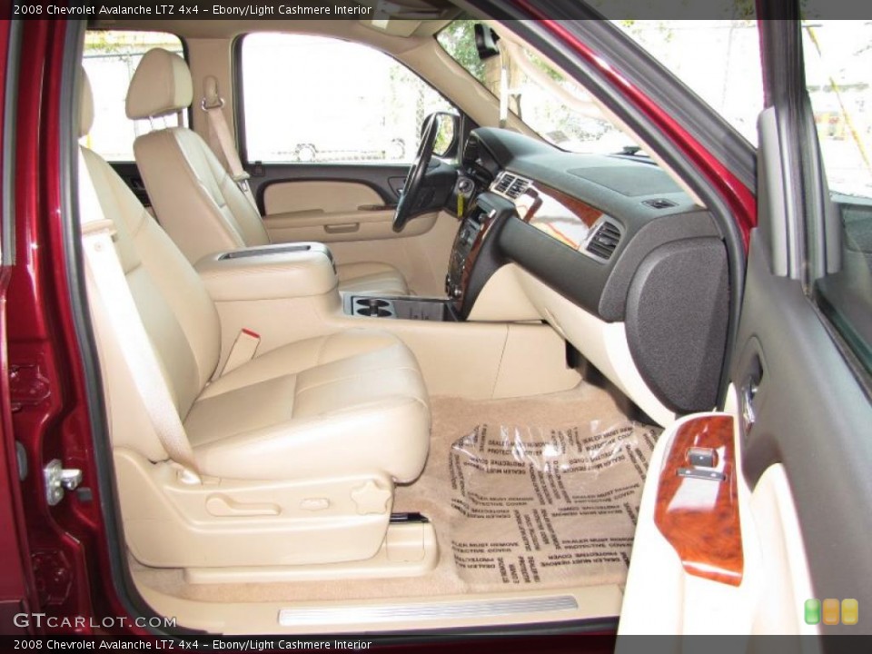 Ebony/Light Cashmere Interior Photo for the 2008 Chevrolet Avalanche LTZ 4x4 #48055916