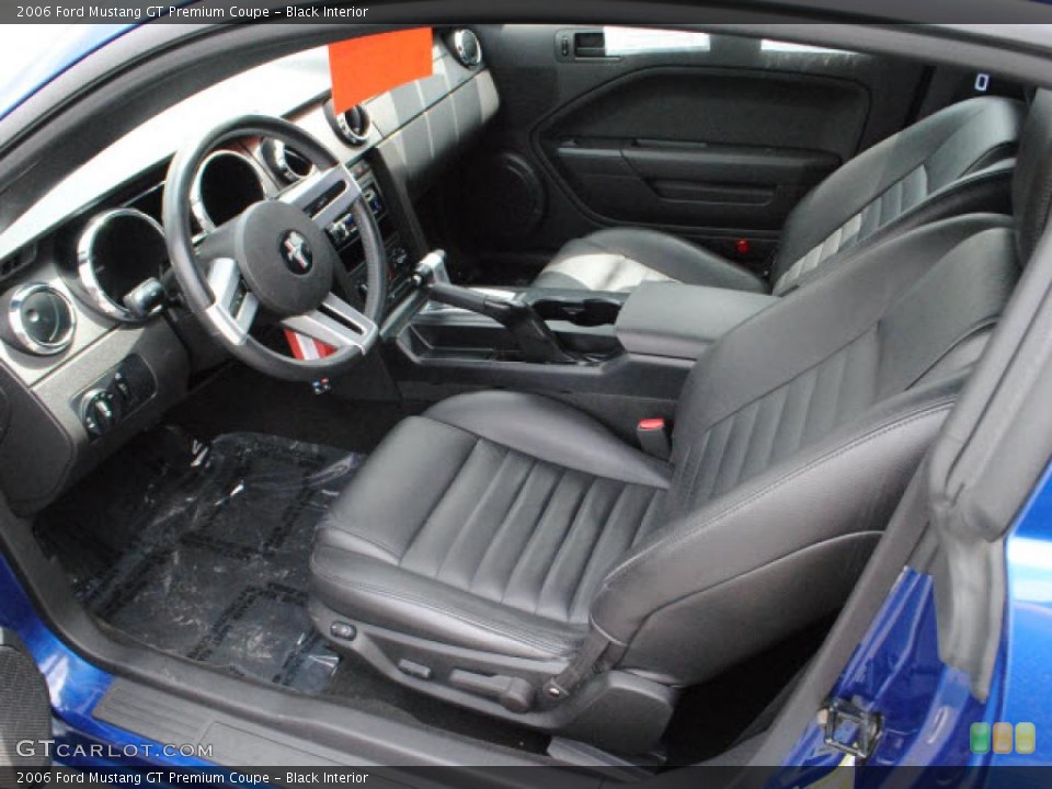 Black Interior Photo for the 2006 Ford Mustang GT Premium Coupe #48056273