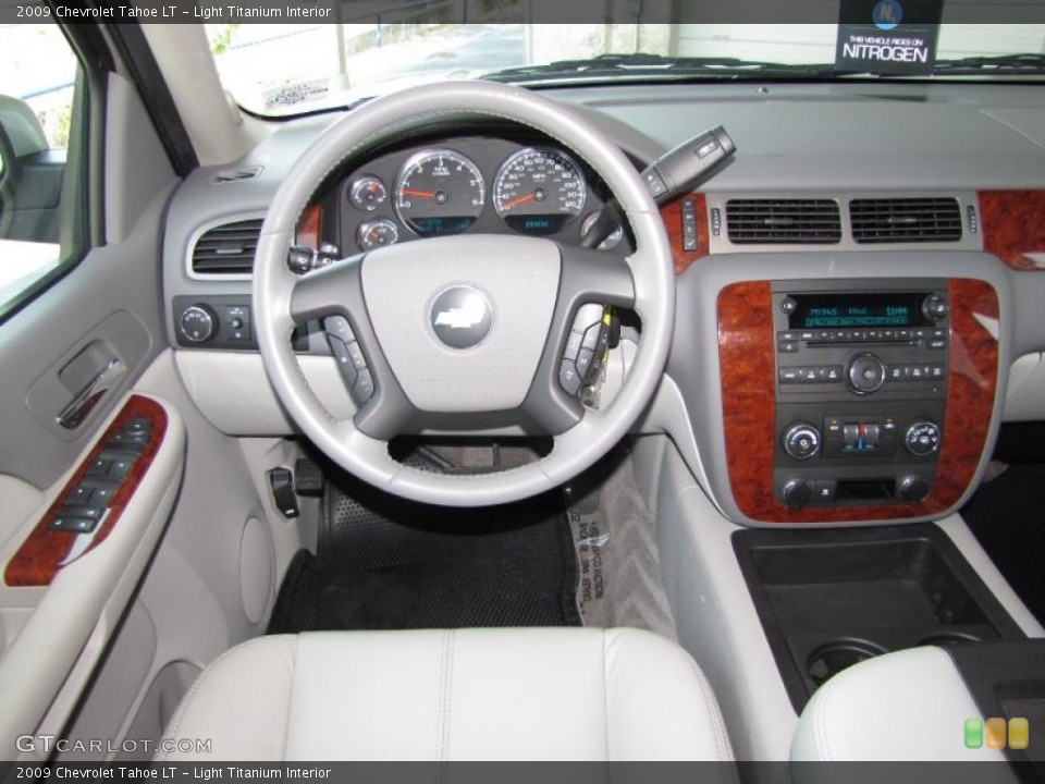 Light Titanium Interior Dashboard for the 2009 Chevrolet Tahoe LT #48057197