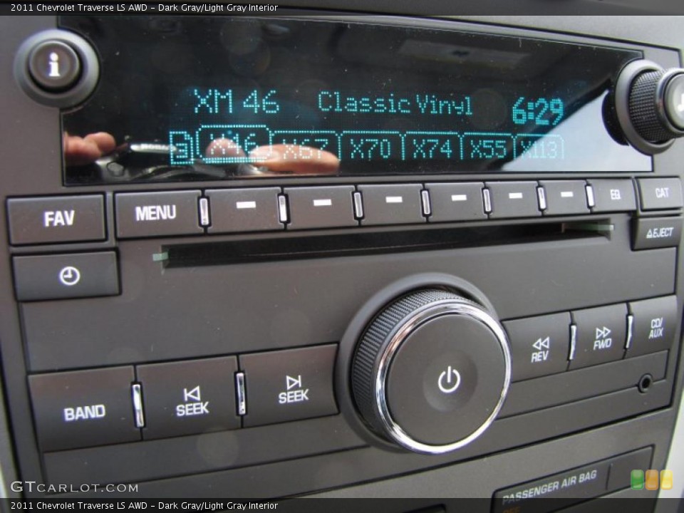 Dark Gray/Light Gray Interior Controls for the 2011 Chevrolet Traverse LS AWD #48062531