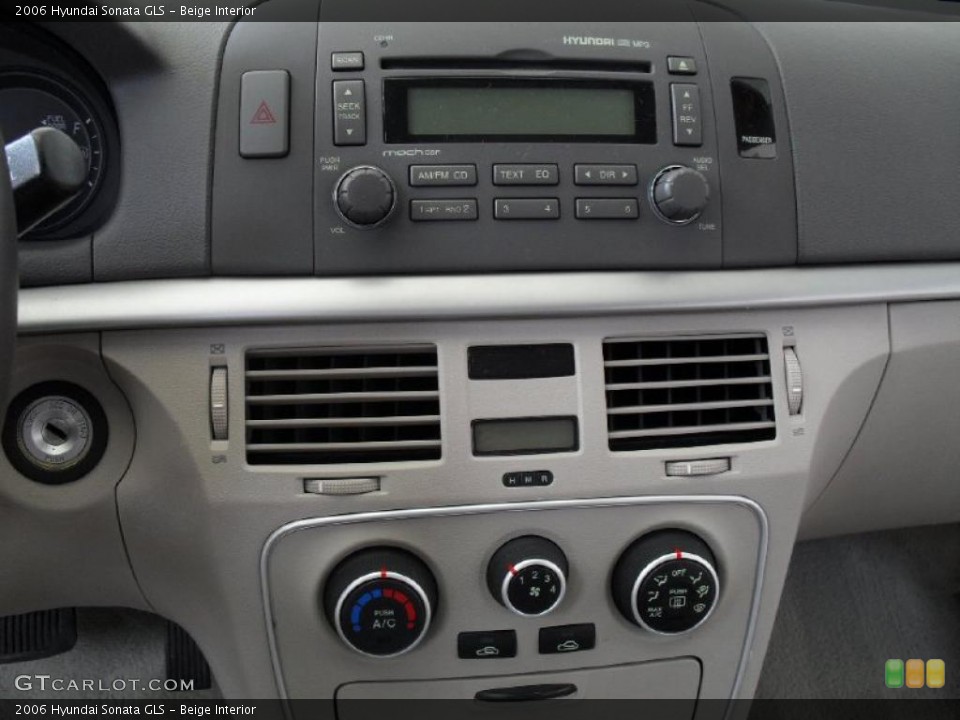 Beige Interior Controls for the 2006 Hyundai Sonata GLS #48076197