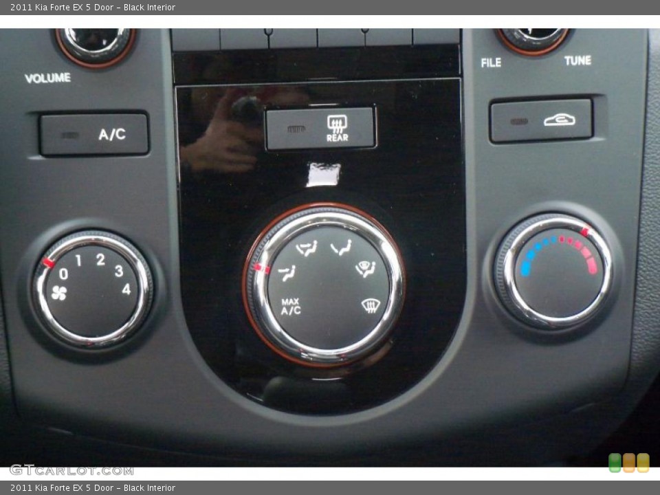 Black Interior Controls for the 2011 Kia Forte EX 5 Door #48078597