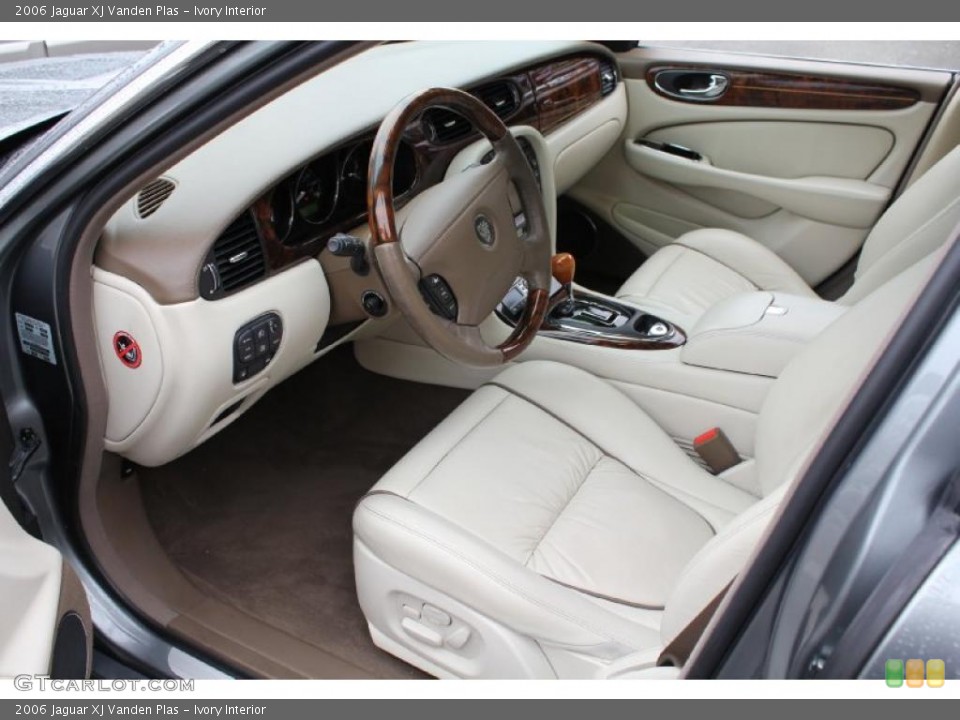 Ivory Interior Photo for the 2006 Jaguar XJ Vanden Plas #48087603