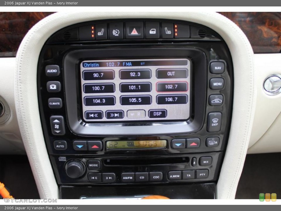 Ivory Interior Controls for the 2006 Jaguar XJ Vanden Plas #48087771