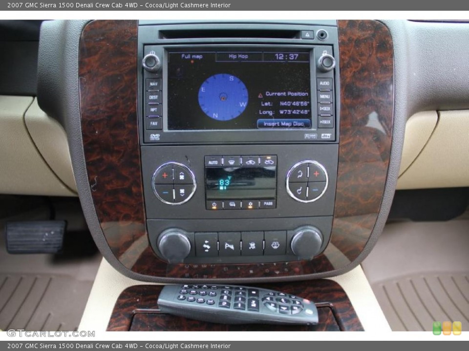 Cocoa/Light Cashmere Interior Controls for the 2007 GMC Sierra 1500 Denali Crew Cab 4WD #48089007