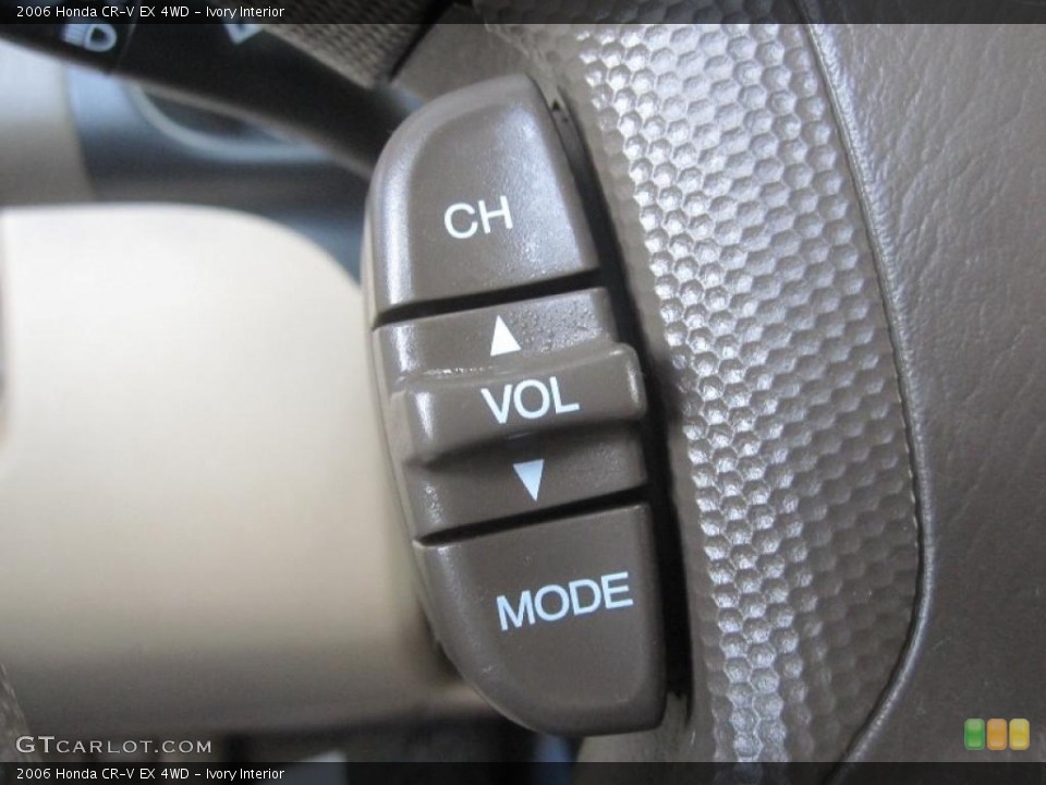 Ivory Interior Controls for the 2006 Honda CR-V EX 4WD #48089082