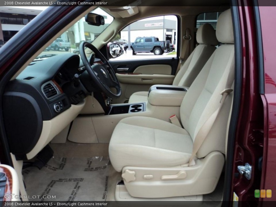Ebony/Light Cashmere Interior Photo for the 2008 Chevrolet Avalanche LS #48094596