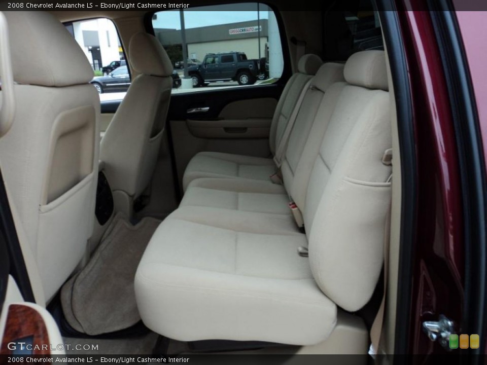Ebony/Light Cashmere Interior Photo for the 2008 Chevrolet Avalanche LS #48094602
