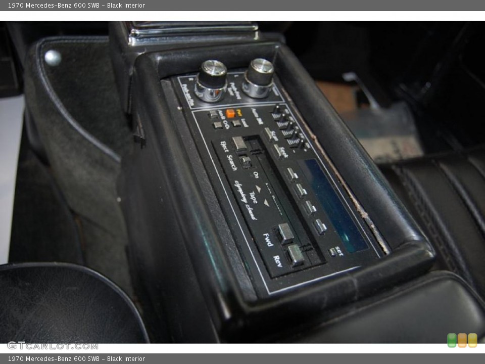 Black Interior Controls for the 1970 Mercedes-Benz 600 SWB #48096346