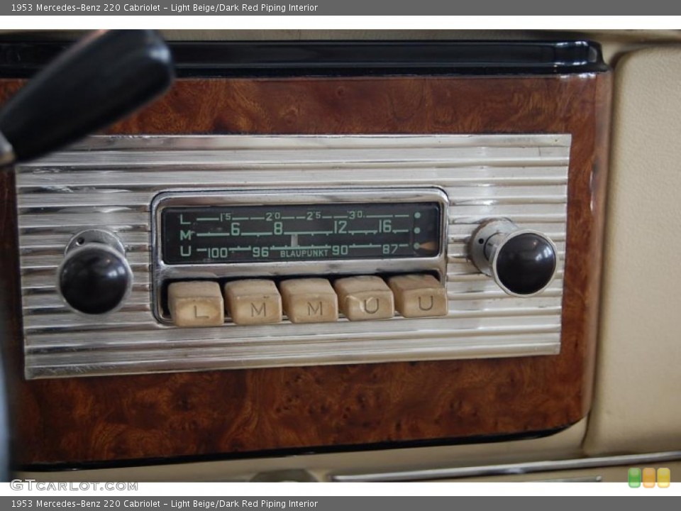 Light Beige/Dark Red Piping Interior Controls for the 1953 Mercedes-Benz 220 Cabriolet #48096475