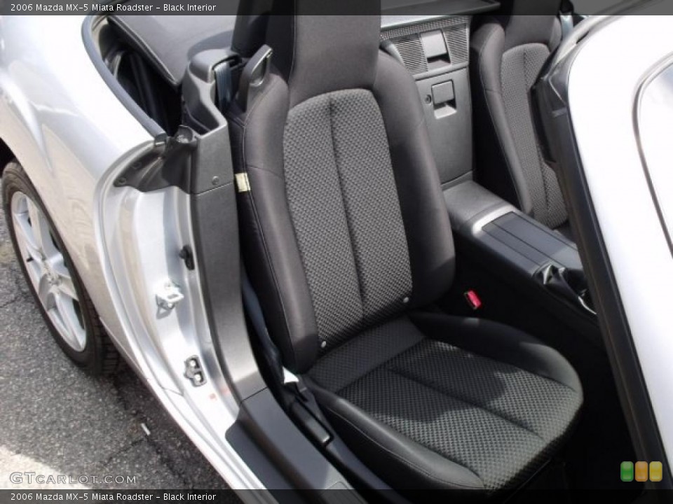 Black Interior Photo for the 2006 Mazda MX-5 Miata Roadster #48096664