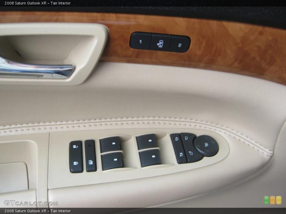 Tan Interior Controls for the 2008 Saturn Outlook XR #48100530