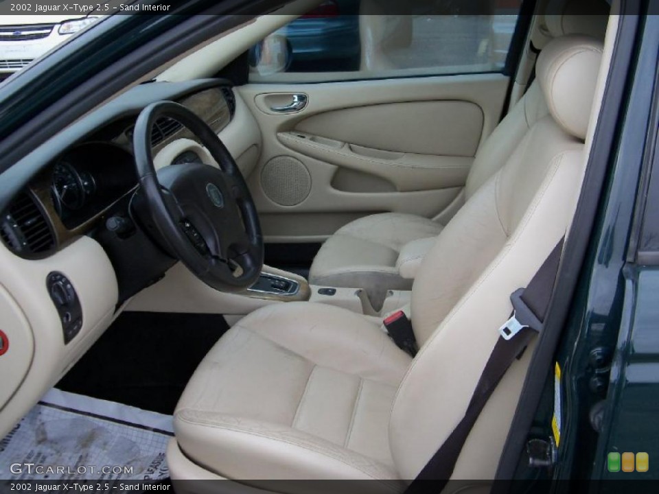 Sand Interior Photo for the 2002 Jaguar X-Type 2.5 #48100890