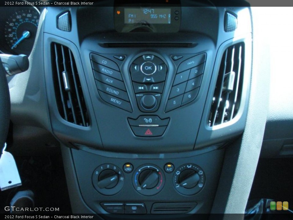 Charcoal Black Interior Controls for the 2012 Ford Focus S Sedan #48116547