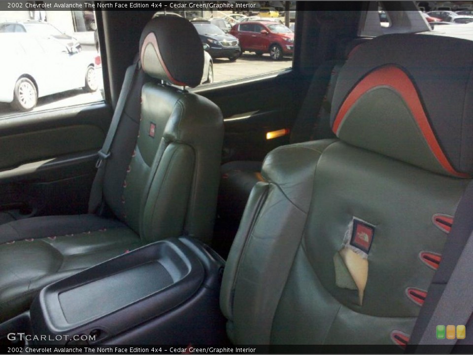 Cedar Green/Graphite Interior Photo for the 2002 Chevrolet Avalanche The North Face Edition 4x4 #48123943