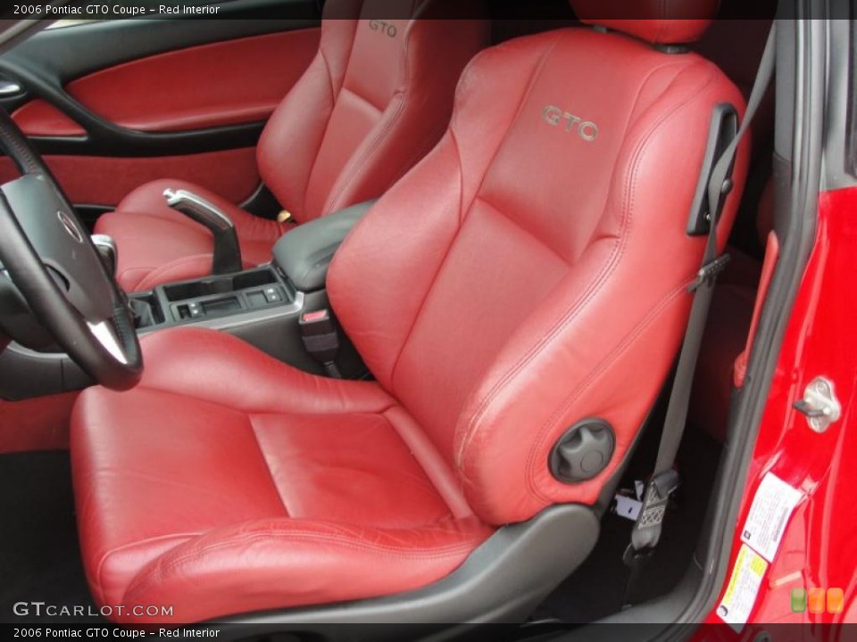 Red Interior Photo for the 2006 Pontiac GTO Coupe #48137169