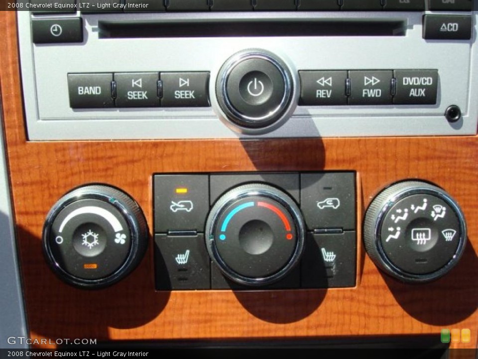 Light Gray Interior Controls for the 2008 Chevrolet Equinox LTZ #48137433