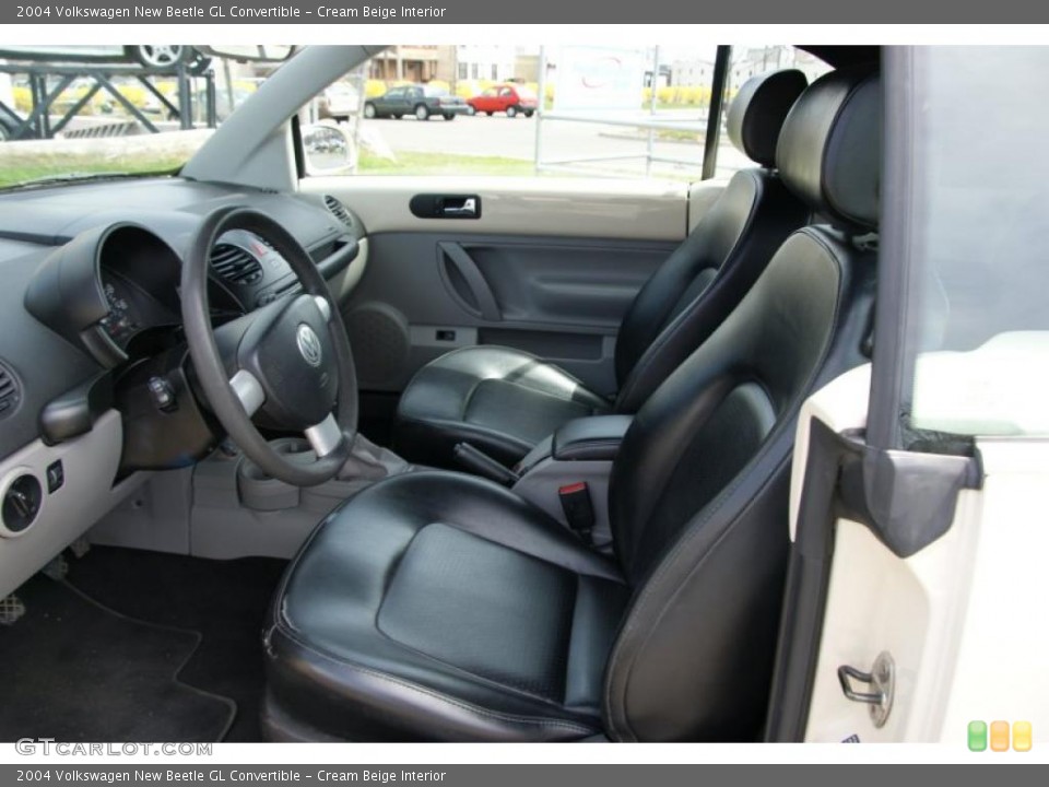Cream Beige Interior Photo for the 2004 Volkswagen New Beetle GL Convertible #48148904