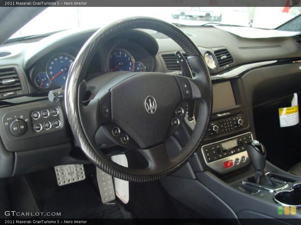 Nero Interior Dashboard for the 2011 Maserati GranTurismo S #48151007