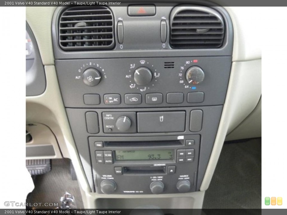 Taupe/Light Taupe 2001 Volvo V40 Interiors