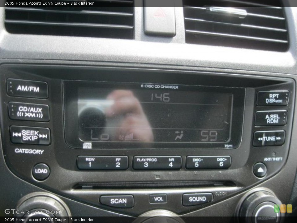 Black Interior Controls for the 2005 Honda Accord EX V6 Coupe #48163046