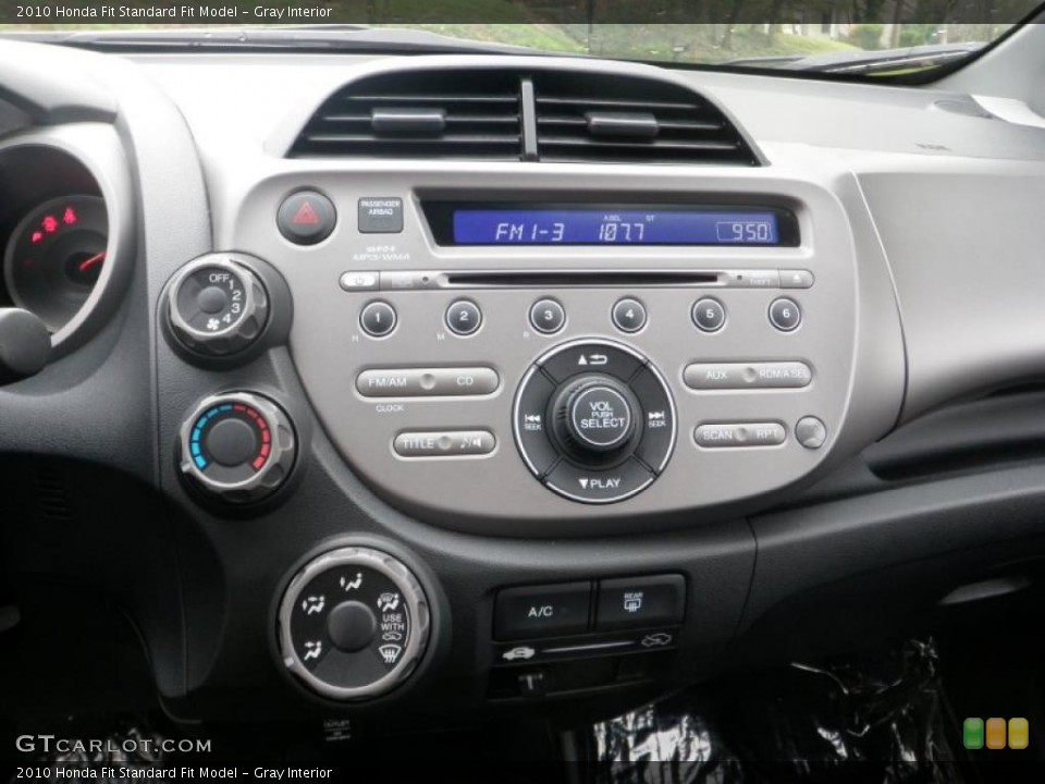 Gray Interior Controls for the 2010 Honda Fit  #48164144