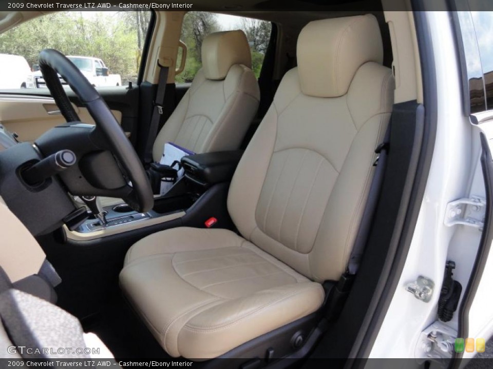 Cashmere/Ebony Interior Photo for the 2009 Chevrolet Traverse LTZ AWD #48171032