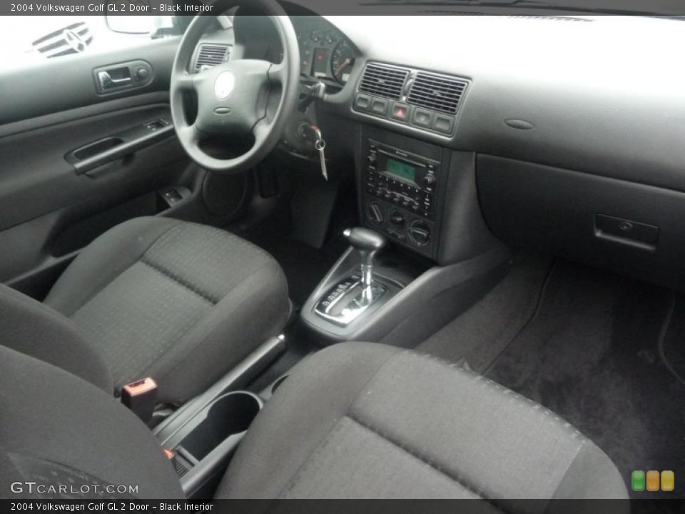 Black Interior Photo for the 2004 Volkswagen Golf GL 2 Door #48171572