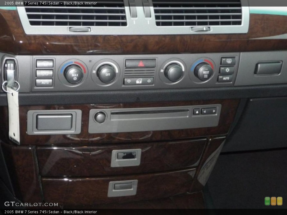 Black/Black Interior Controls for the 2005 BMW 7 Series 745i Sedan #48171803