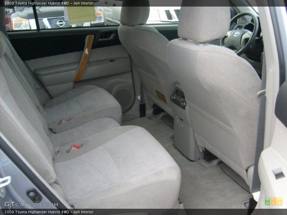 Ash Interior Photo for the 2009 Toyota Highlander Hybrid 4WD #48174416