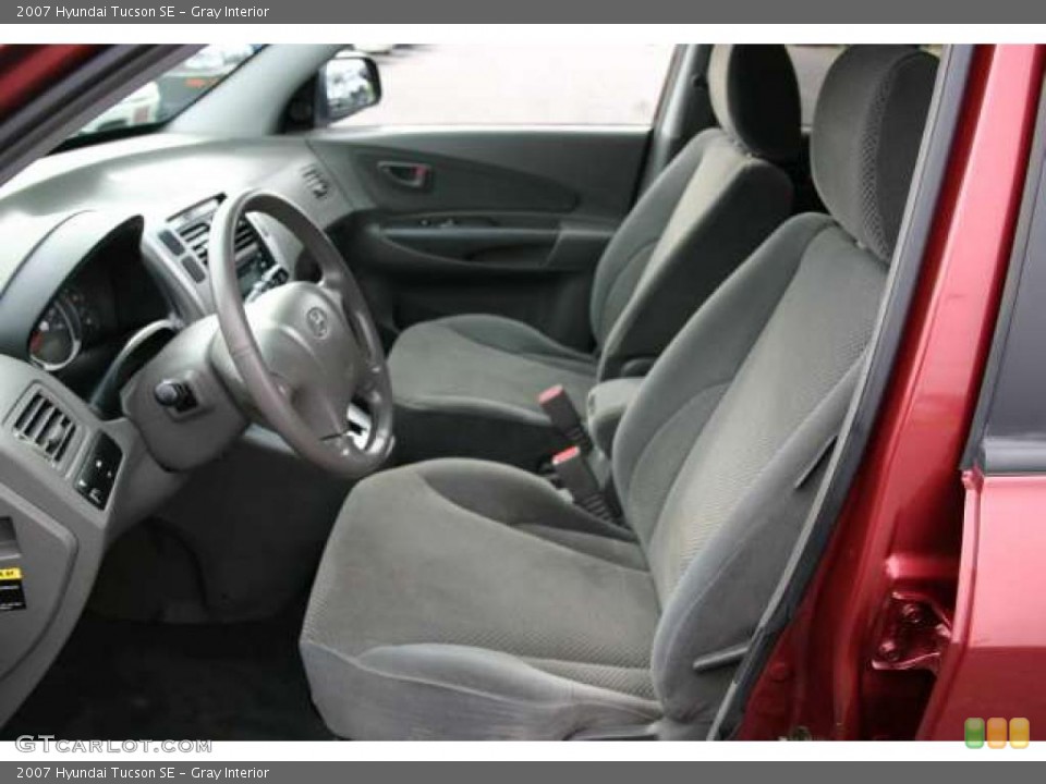 Gray Interior Photo for the 2007 Hyundai Tucson SE #48178754