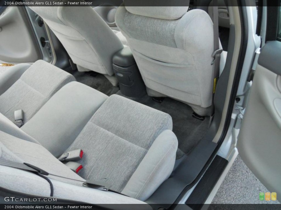 Pewter Interior Photo for the 2004 Oldsmobile Alero GL1 Sedan #48179906