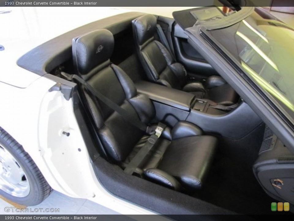 Black Interior Photo for the 1993 Chevrolet Corvette Convertible #48182045