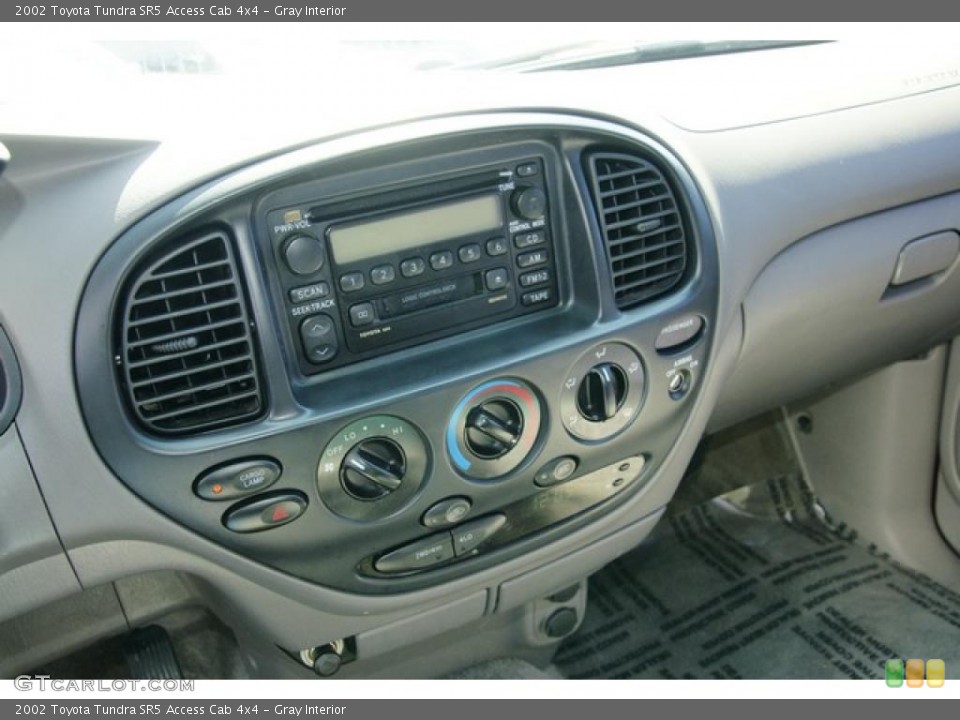 Gray Interior Controls for the 2002 Toyota Tundra SR5 Access Cab 4x4 #48186324