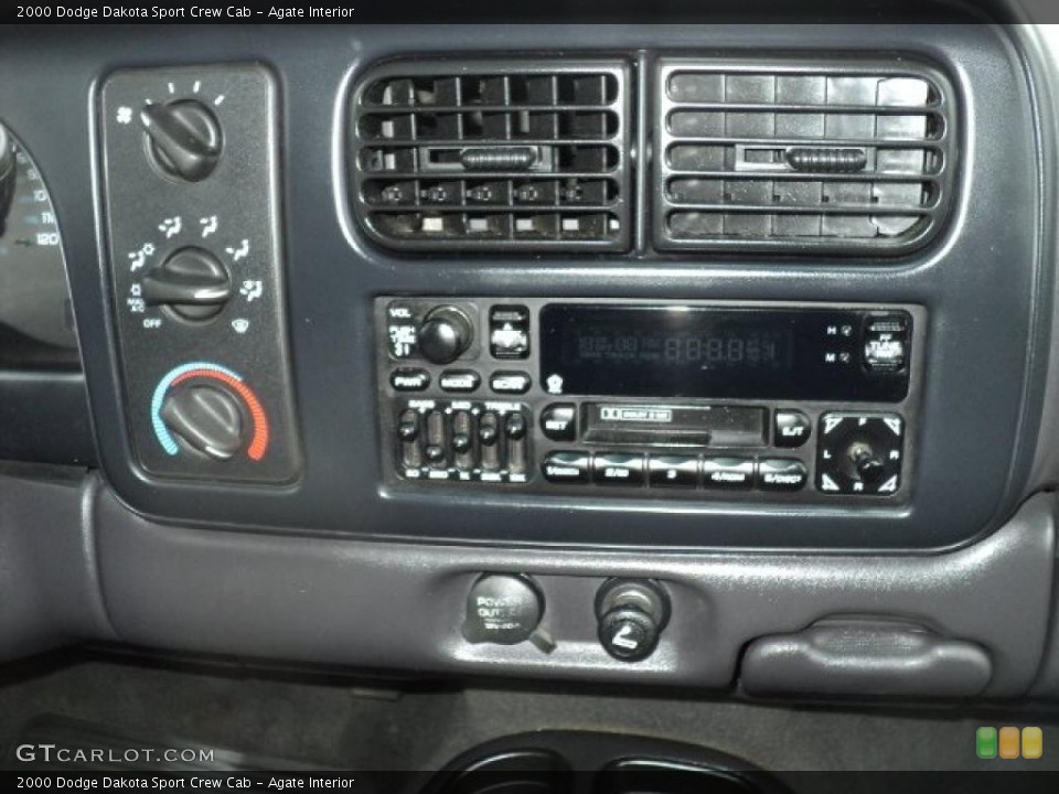 Agate Interior Controls for the 2000 Dodge Dakota Sport Crew Cab #48188044