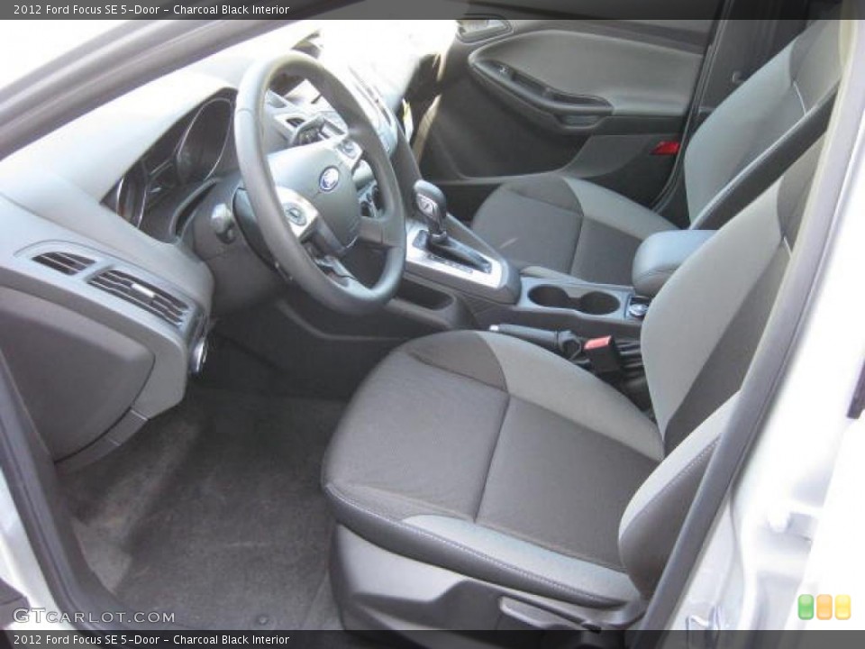 Charcoal Black Interior Photo for the 2012 Ford Focus SE 5-Door #48192791