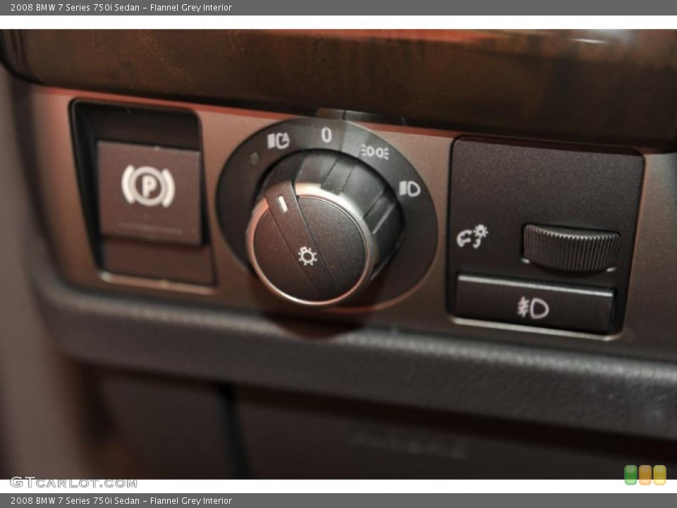Flannel Grey Interior Controls for the 2008 BMW 7 Series 750i Sedan #48194571