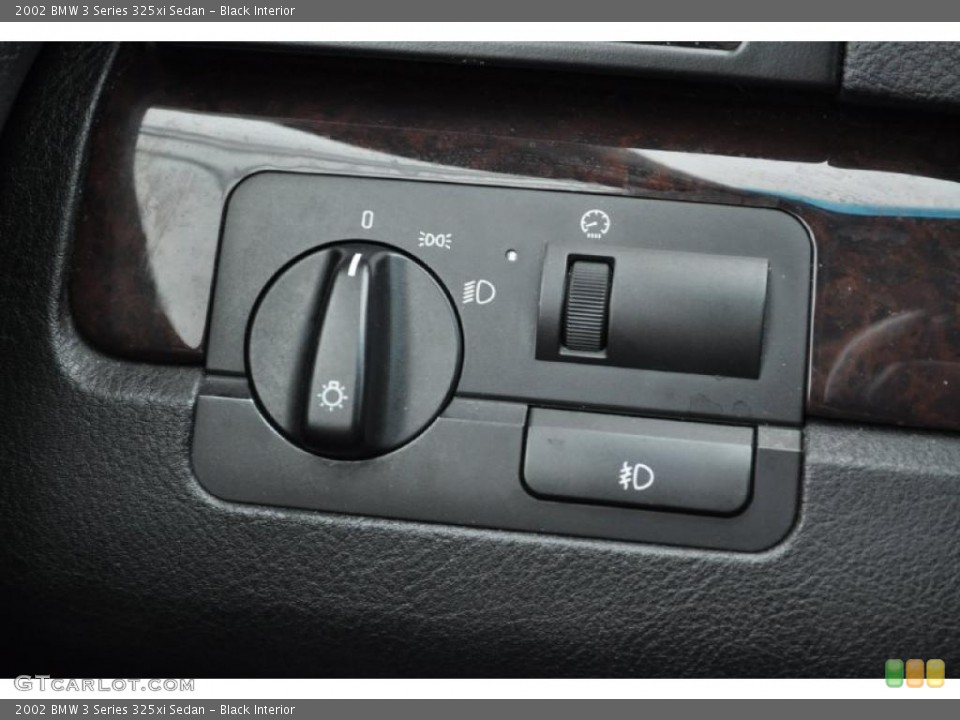 Black Interior Controls for the 2002 BMW 3 Series 325xi Sedan #48199447