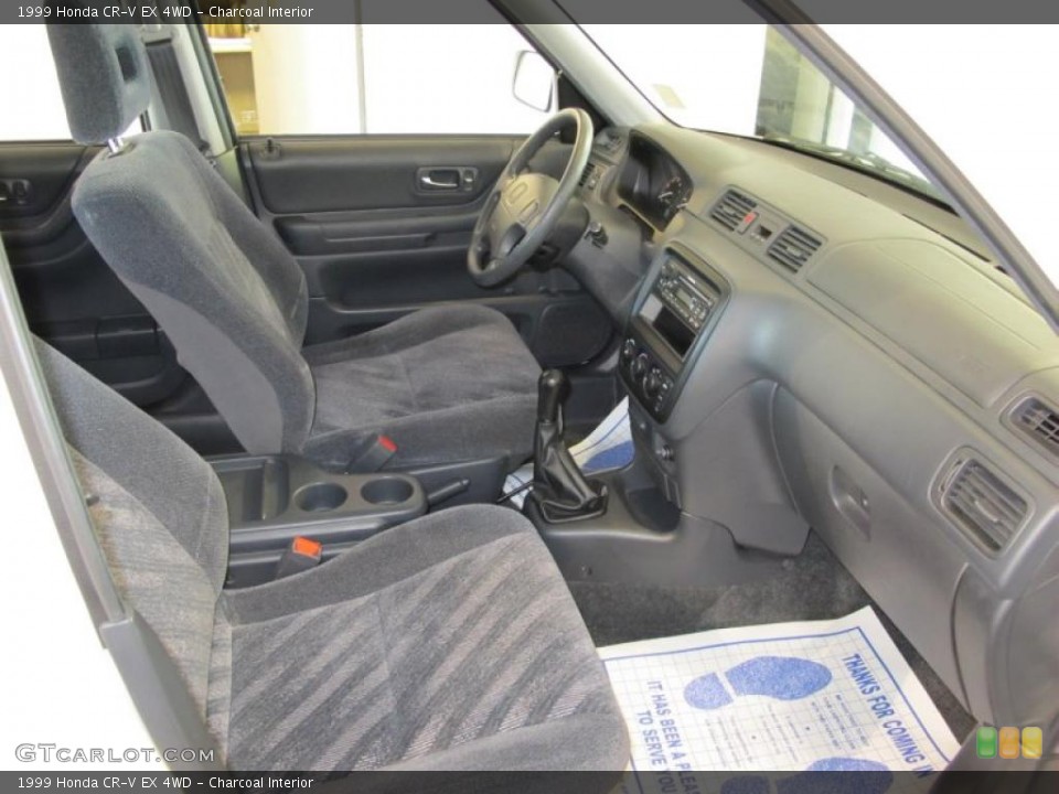 Charcoal Interior Photo for the 1999 Honda CR-V EX 4WD #48200674