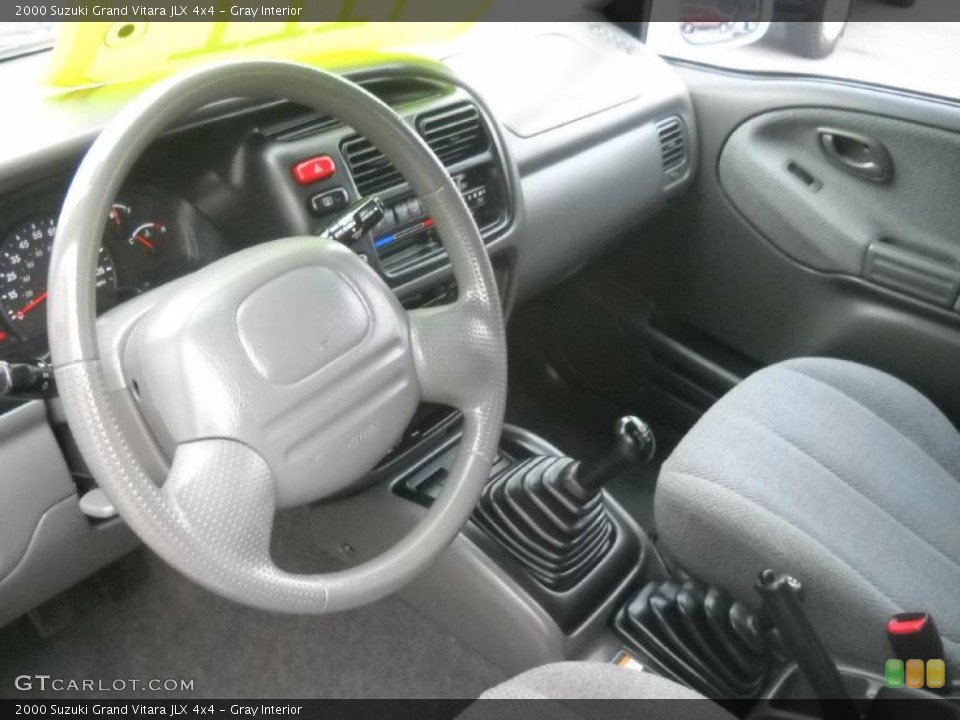 Gray Interior Photo for the 2000 Suzuki Grand Vitara JLX 4x4 #48201670