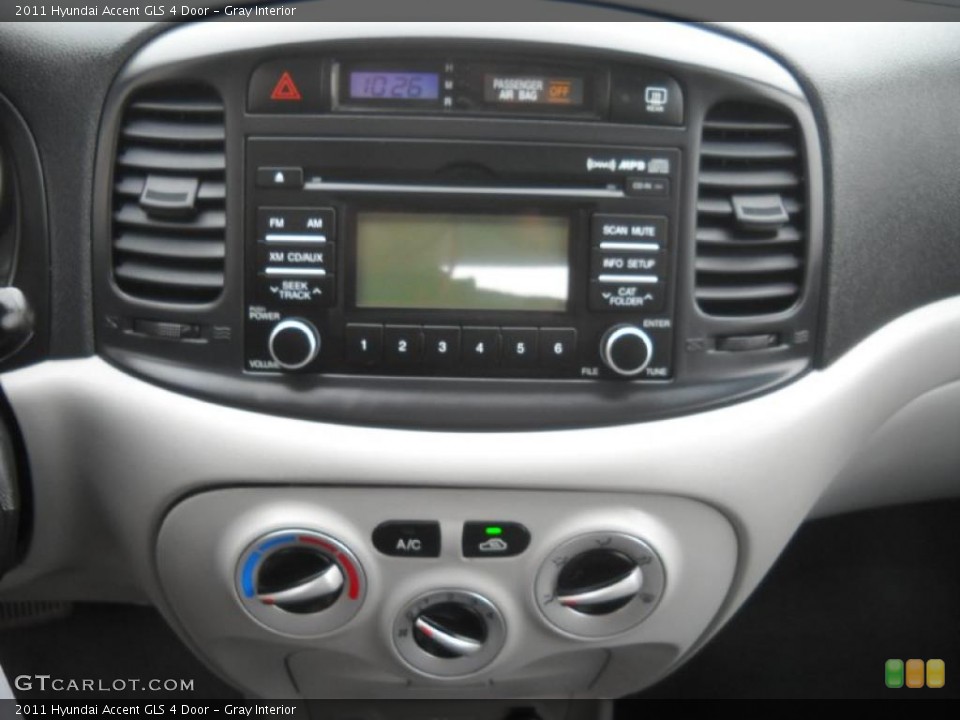 Gray Interior Controls for the 2011 Hyundai Accent GLS 4 Door #48203026