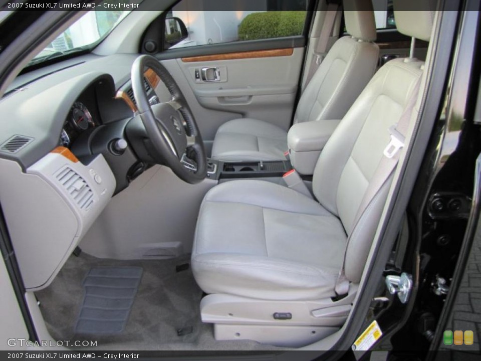 Grey Interior Photo for the 2007 Suzuki XL7 Limited AWD #48207130