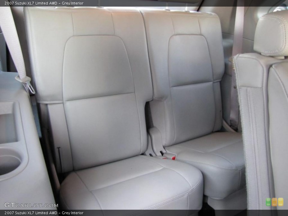 Grey Interior Photo for the 2007 Suzuki XL7 Limited AWD #48207238