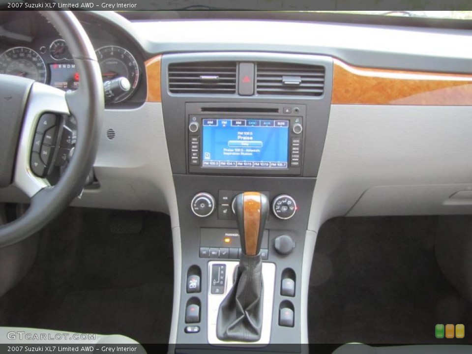 Grey Interior Controls for the 2007 Suzuki XL7 Limited AWD #48207310