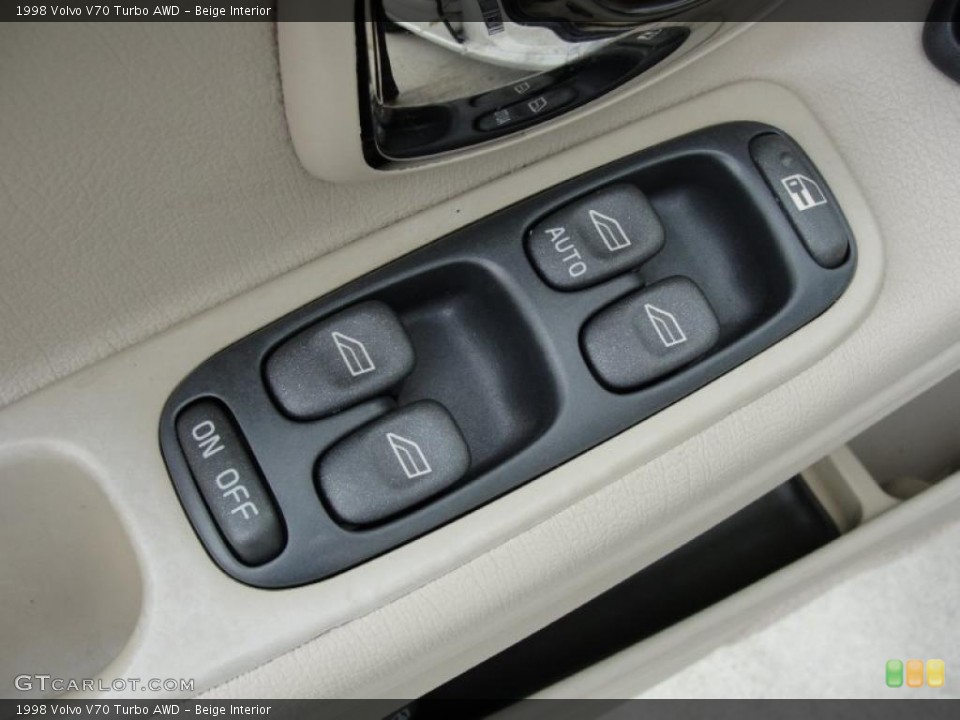 Beige Interior Controls for the 1998 Volvo V70 Turbo AWD #48209476